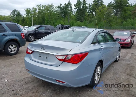 2013 Hyundai Sonata Gls z USA, uszkodzony, nr VIN 5NPEB4AC7DH784332